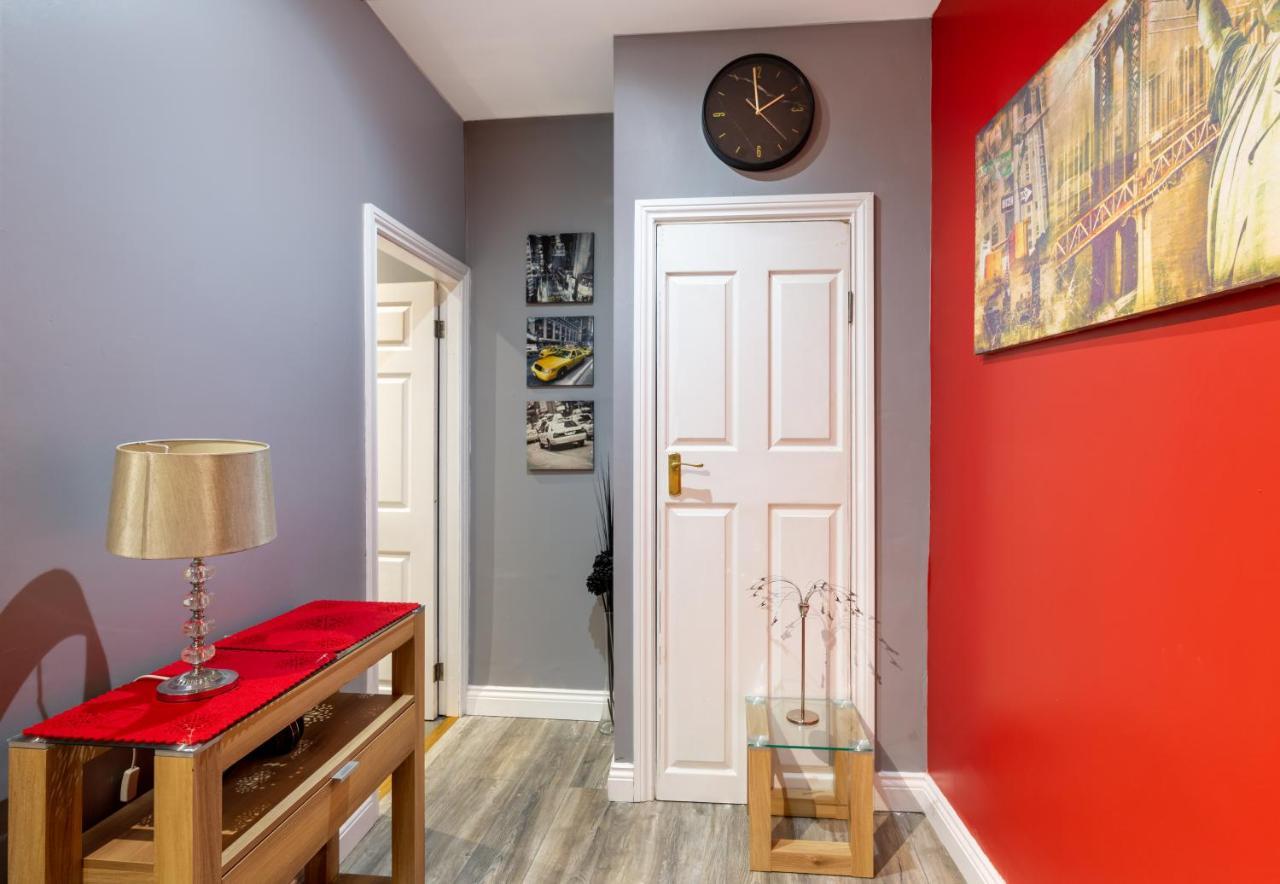 Stockton Town Centre Spacious Apartment Free Parking And Wifi Luaran gambar